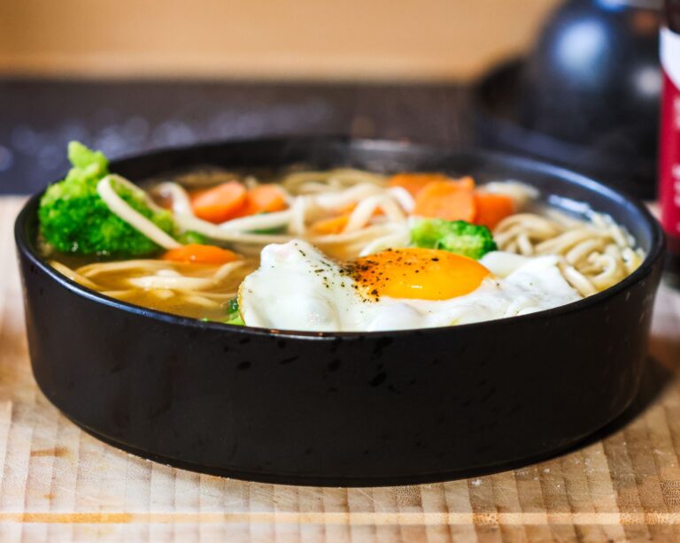 Laksa Guide: Penang vs Singapore’s Iconic Spicy Noodle Soups