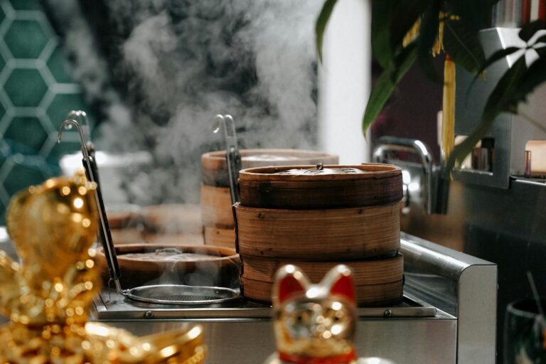 Chinese Dim Sum Guide: History, Etiquette & Must-Try Dishes