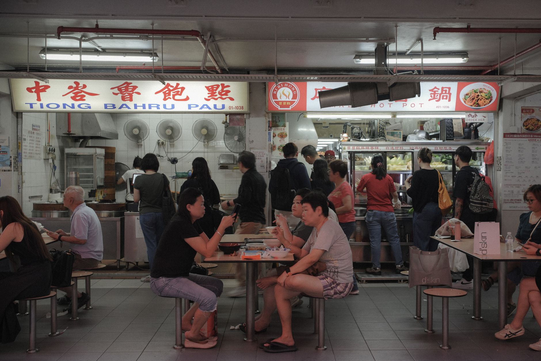 Singapore Hawker Centres: Maxwell to Newton Food Guide