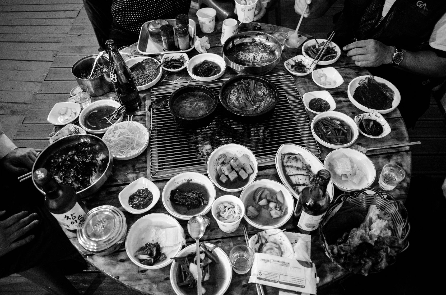 Why Korean Meals Always Come With 10 Small Dishes