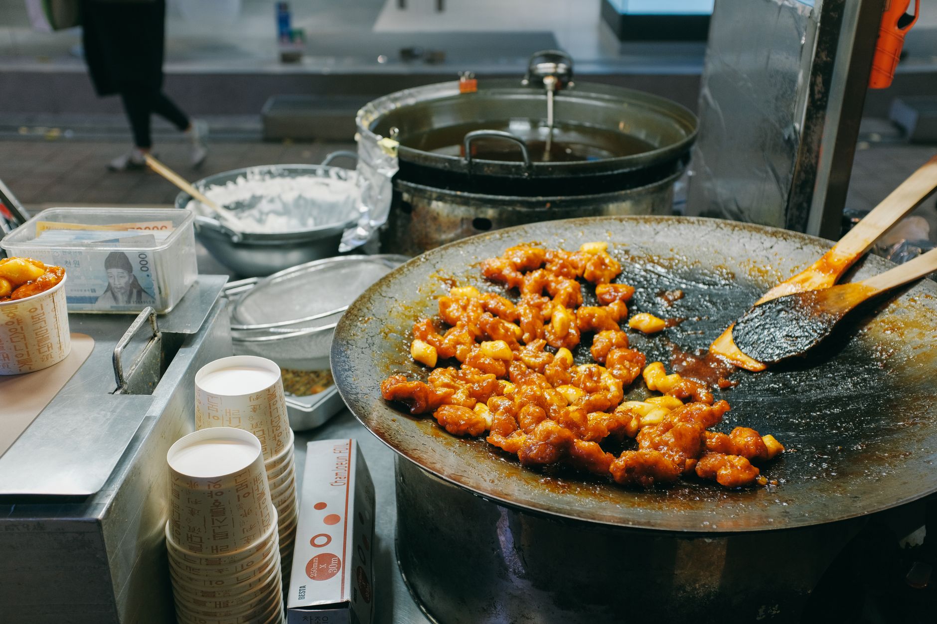 Seoul Food Guide: Gwangjang Market to Hongdae