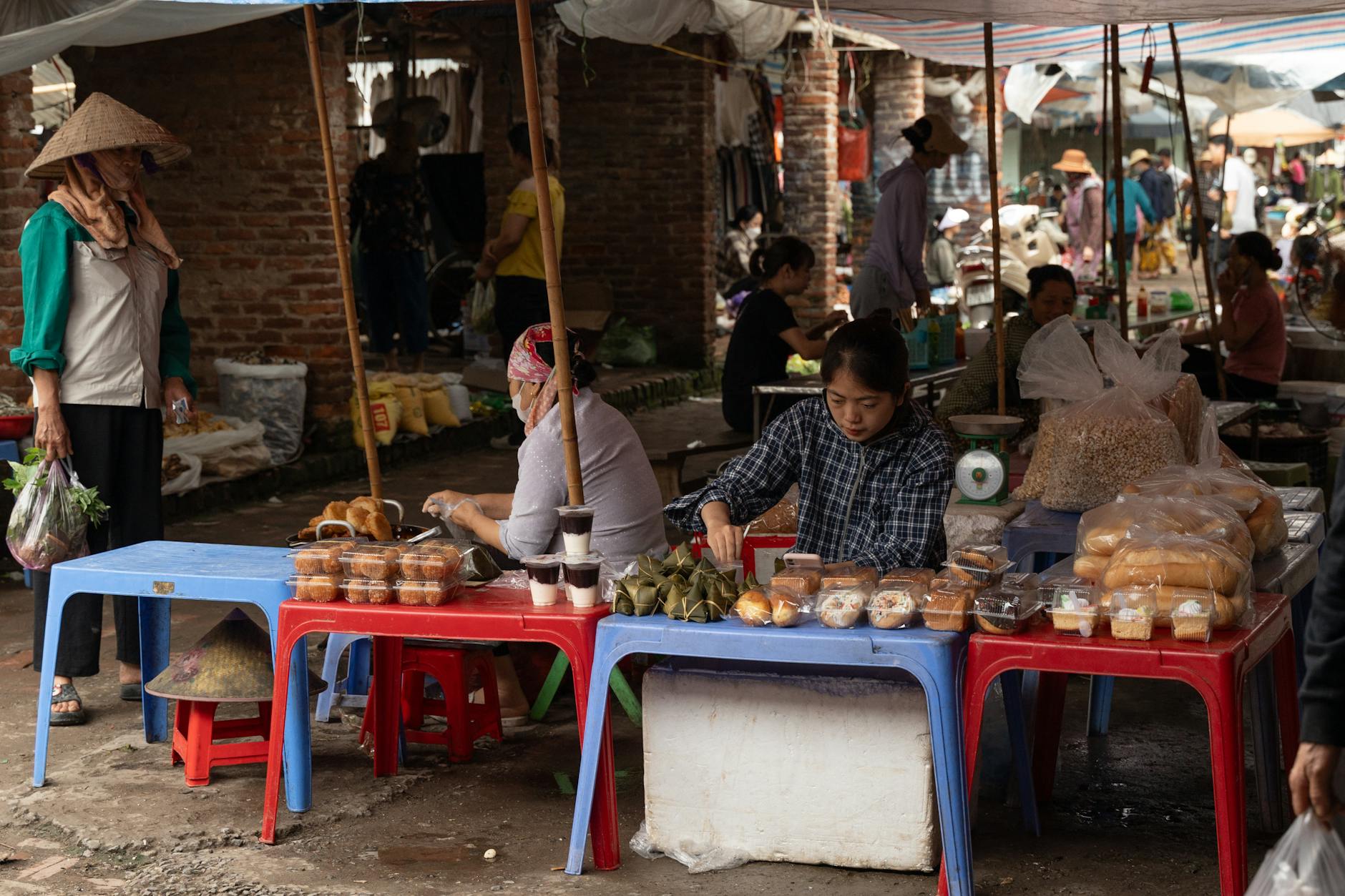 Jakarta’s Best Street Food: Where Locals Actually Eat