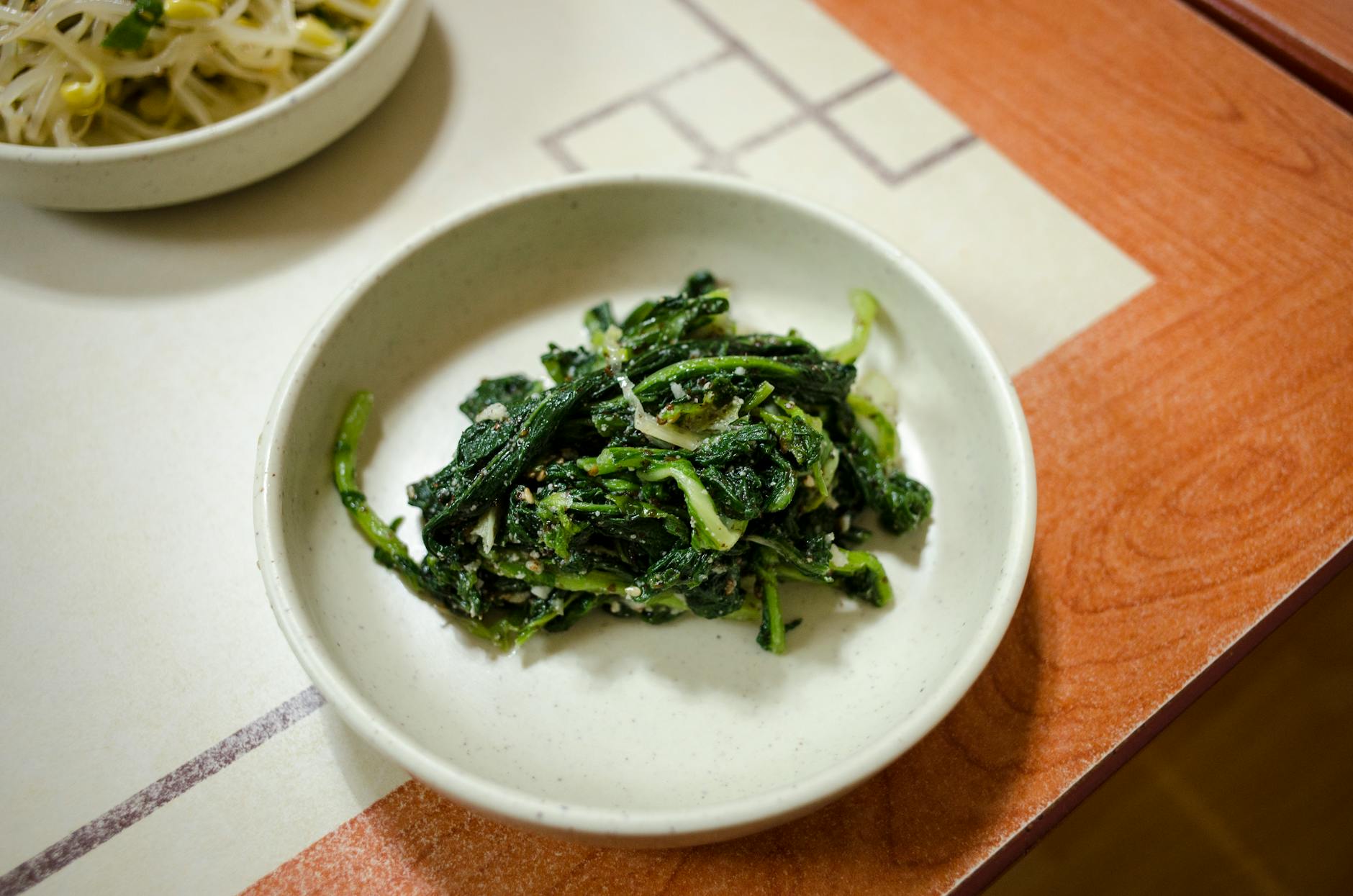 Make Seolleongtang at Home: Korean Beef Soup Recipe