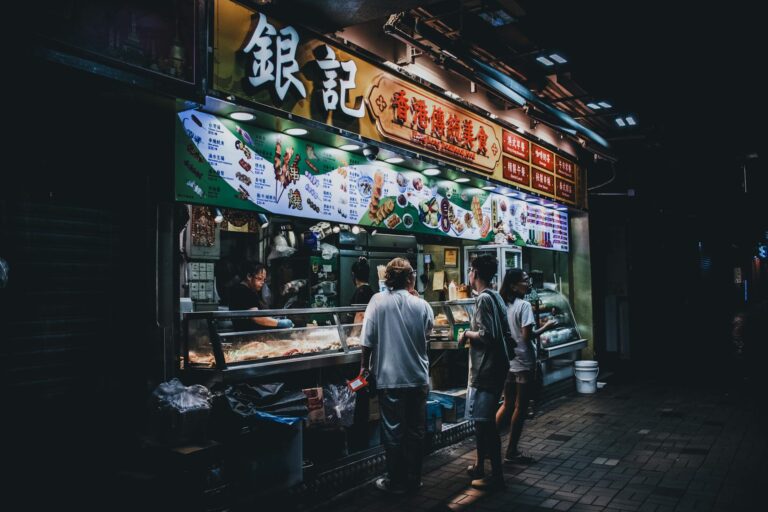 Hong Kong Cha Chaan Teng: Why Milk Tea Beats Specialty Coffee