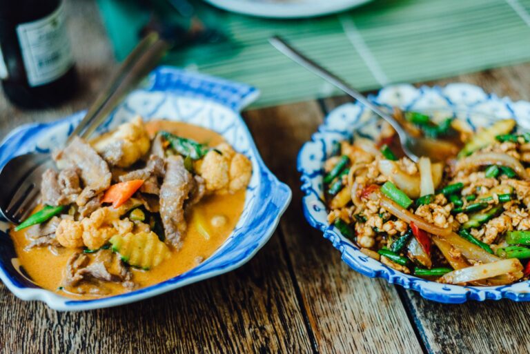 Hoy Lai Pad Nam Prik Pao: The Thai Dish Locals Actually Eat