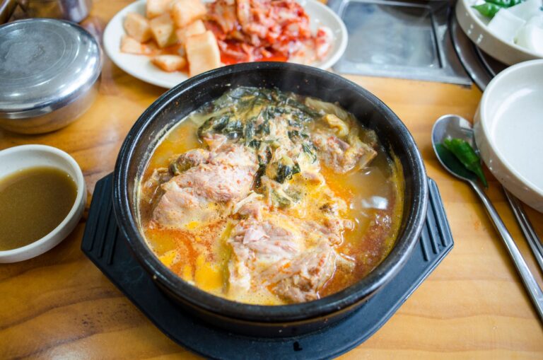 Make Jajangmyeon at Home: Recipe & Korean Food Culture