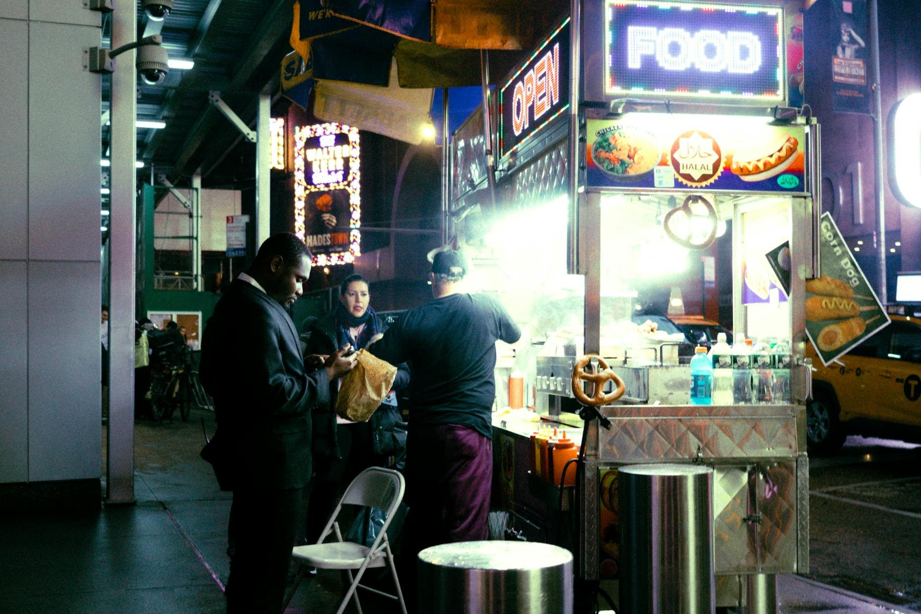 Hong Kong Street Food by Neighborhood: Where to Eat Now