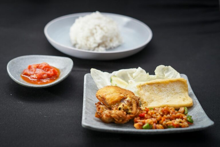 Indonesian Warung Culture: How Roadside Stalls Feed a Nation