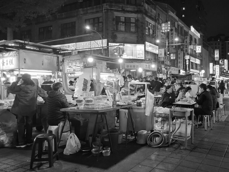 Taipei Late-Night Food Guide: Beyond Shilin Night Market