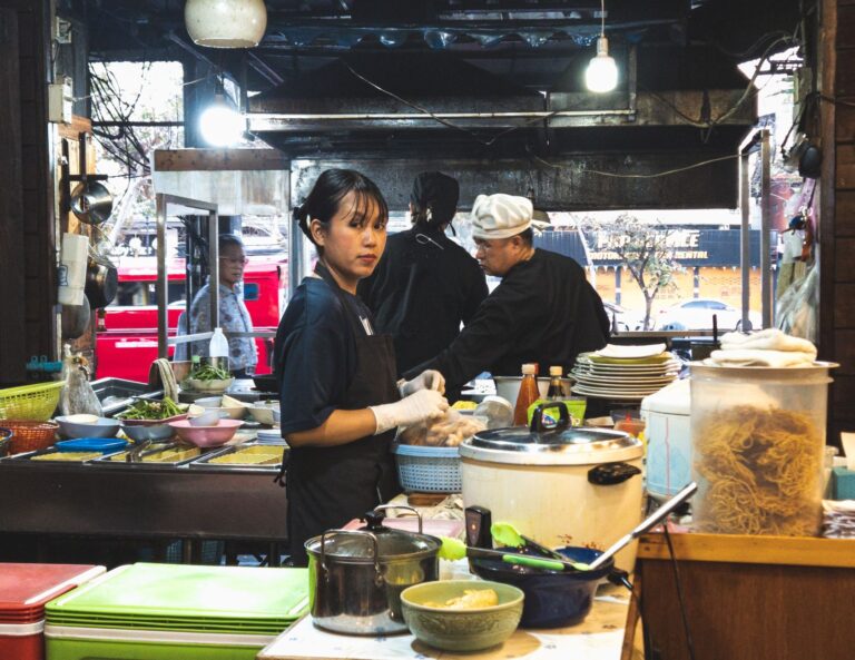 Chiang Mai Food Guide: Northern Thai Dishes Beyond Bangkok