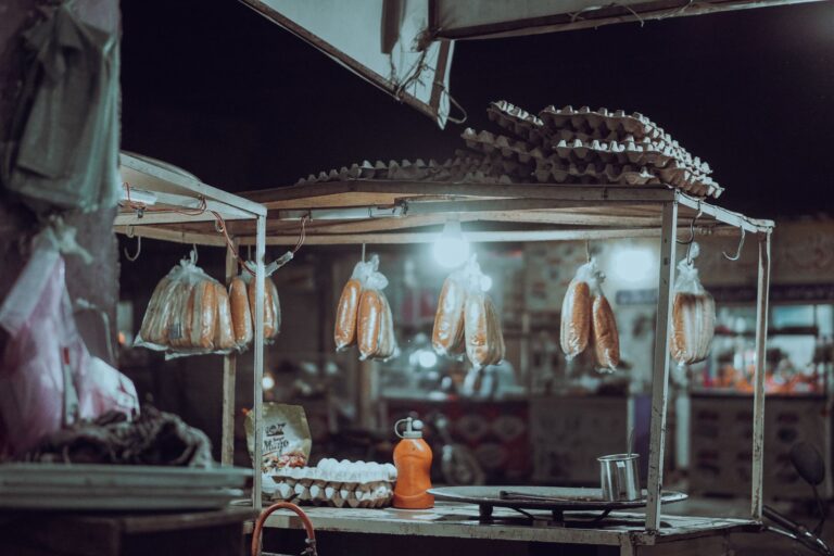 Ho Chi Minh City Street Food by Neighborhood: Where to Eat