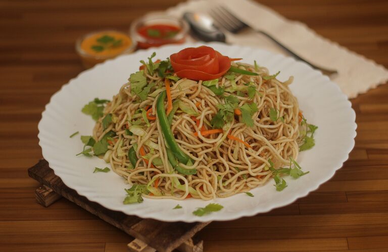 Chow Mein Mastery: Regional Variations & Technique