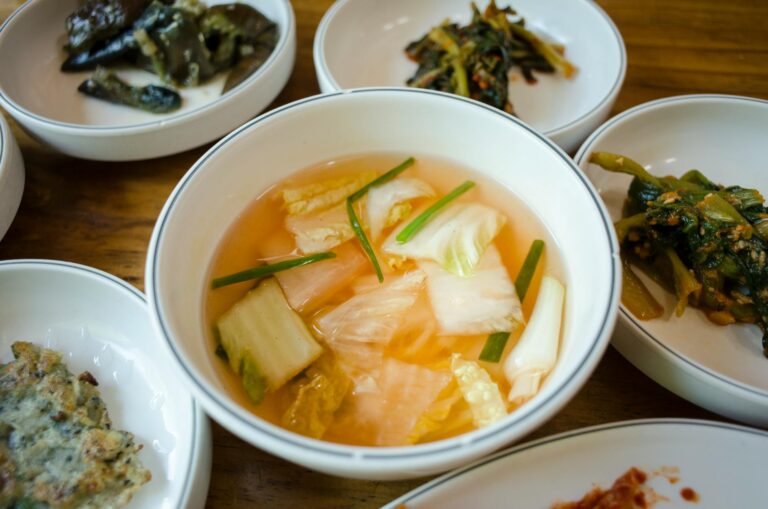 Sesame Oil Guide: Toasted vs Regular in Korean & Chinese Food