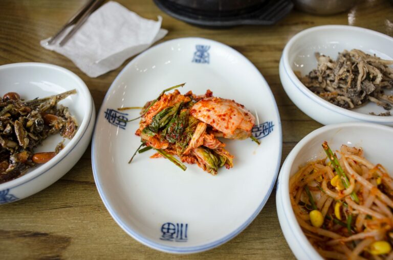 Bossam: Korean Boiled Pork Guide—History, Regions & How to Eat