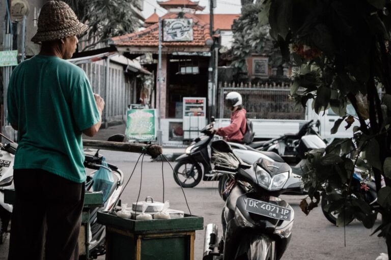 Bali Food Guide: 15 Best Spots (Google Maps Verified 2026)
