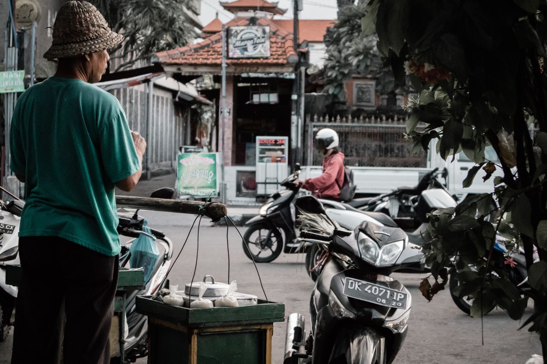 Bali Food Guide: 15 Best Spots (Google Maps Verified 2026)