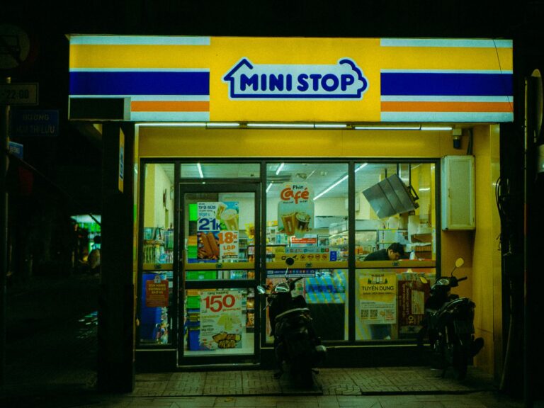 Vietnam convenience store food