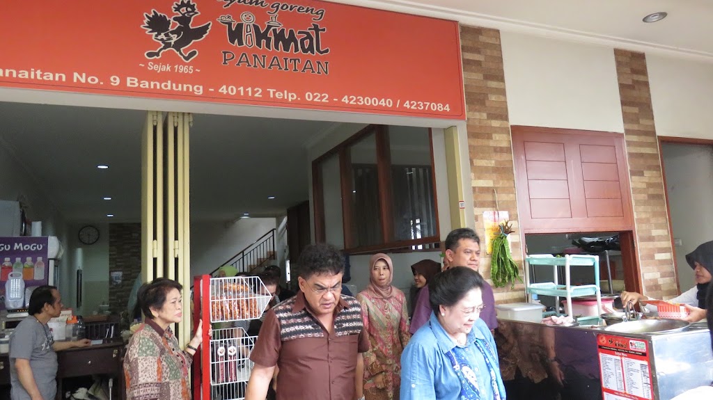 Ayam Goreng Nikmat Panaitan - ayam goreng bandung