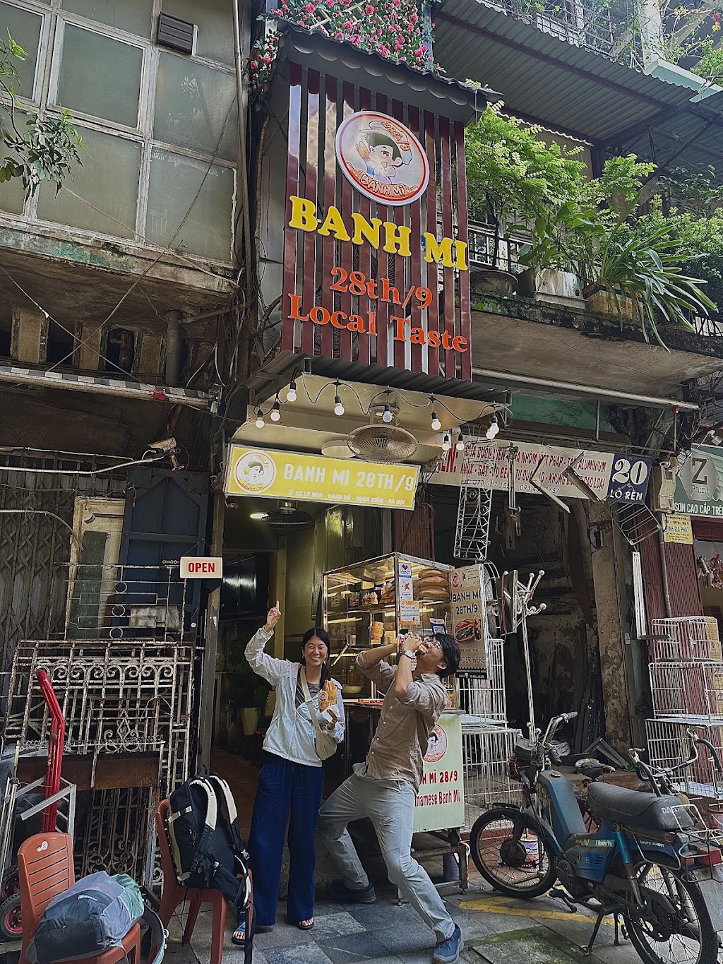 Banh Mi 28th/9 - banh mi Hanoi