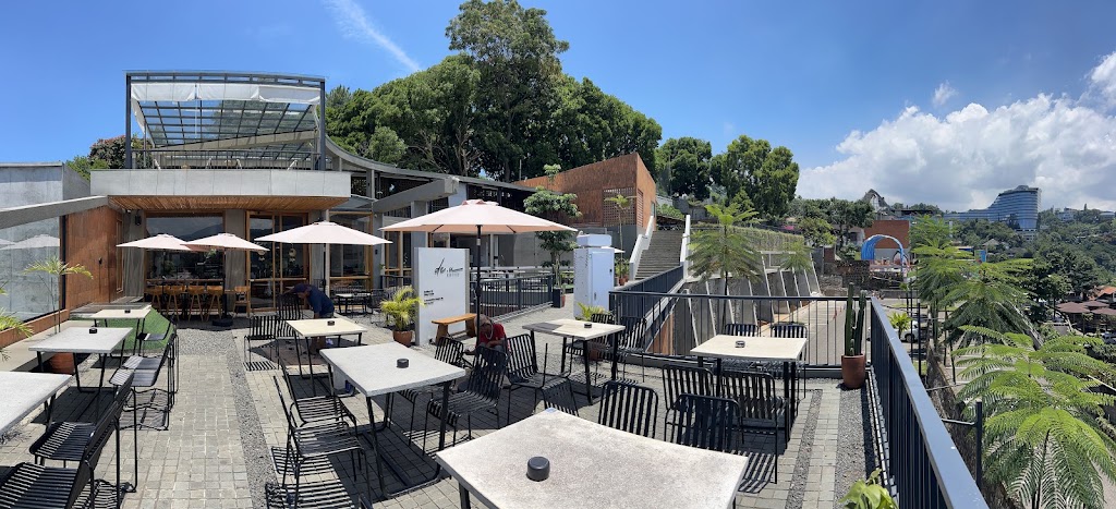 De.u Coffee Dago - coffee shop bandung