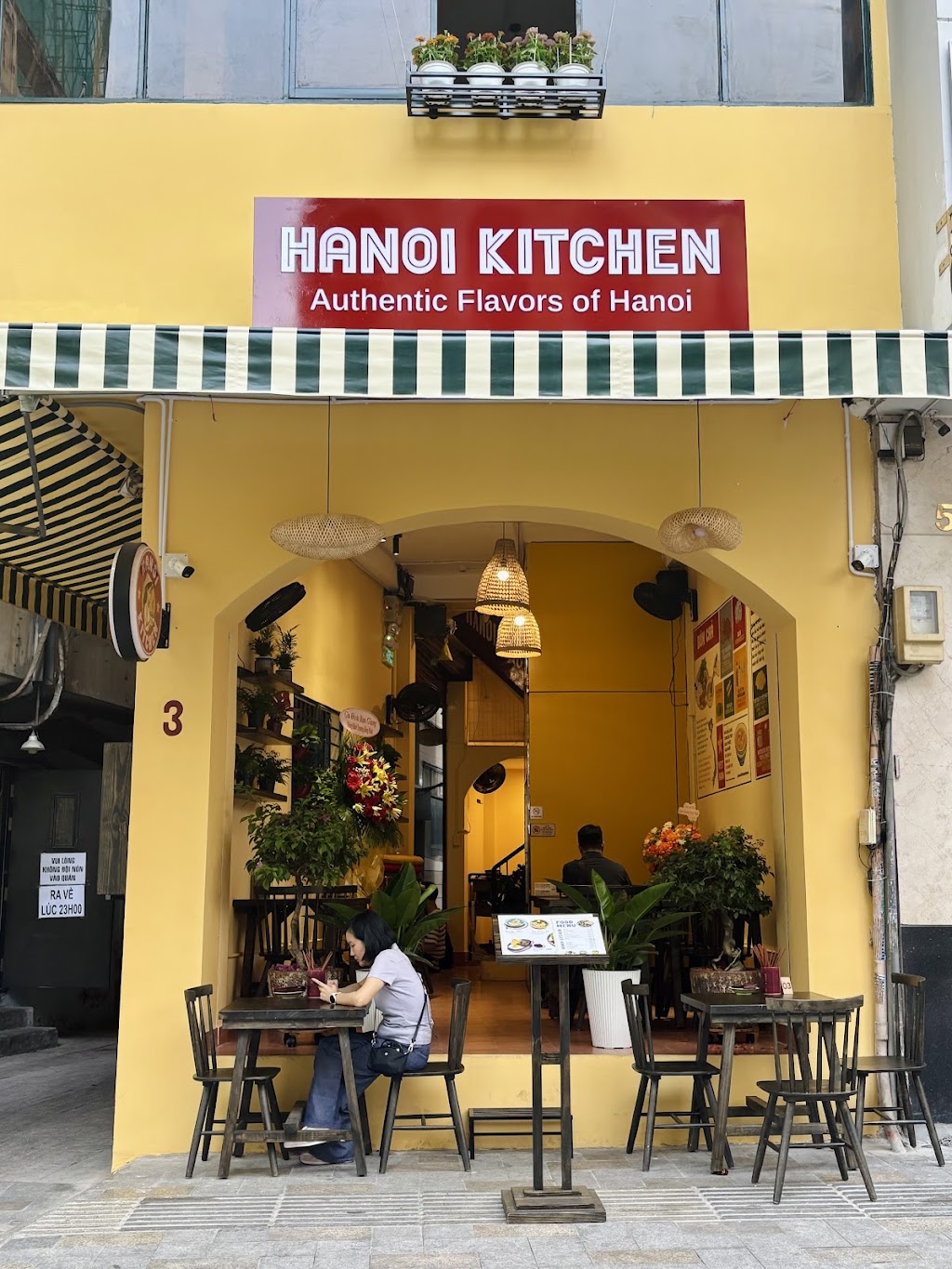 Hanoi Kitchen - spring rolls Ho Chi Minh City