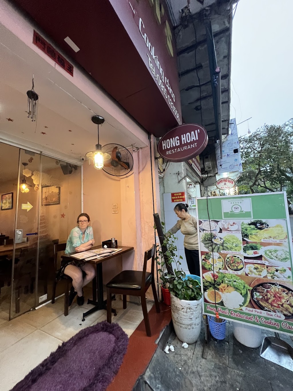 Hong Hoai's Restaurant - pho hanoi