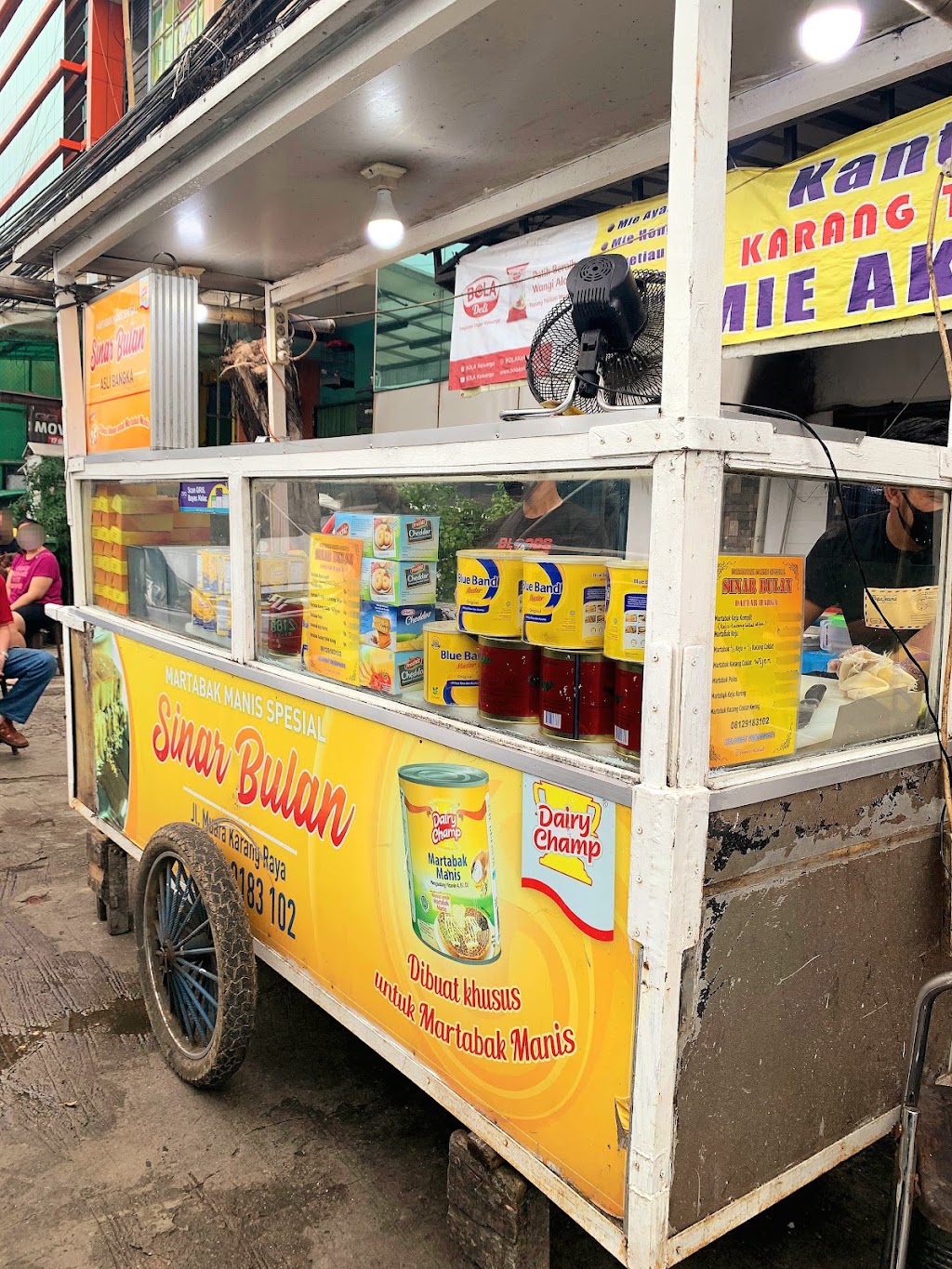 Martabak Manis Spesial Sinar Bulan - martabak jakarta