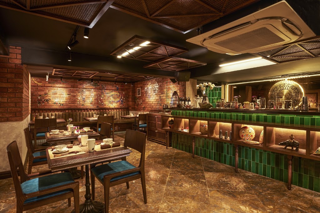MIAs restaurant - best food in hanoi a travelers guide
