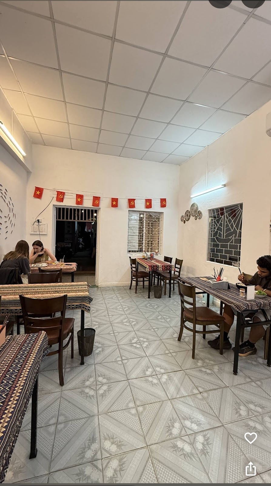 Moc Le restaurant pho, spring rolls, bread - spring rolls da nang