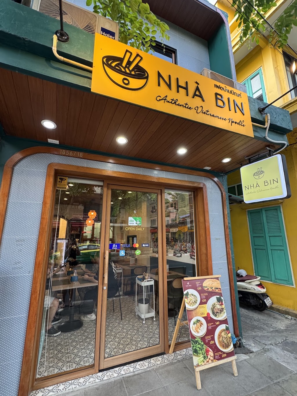 NHA BIN @ Charoenkrung - เฝอบ้านบินห์ ณ. เจริญกรุง - pho bangkok