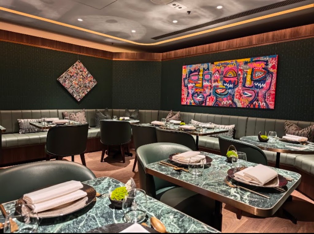 Plaza Premium First (Gate 1, East Hall) - hong kong airport food guide best eats layover meals