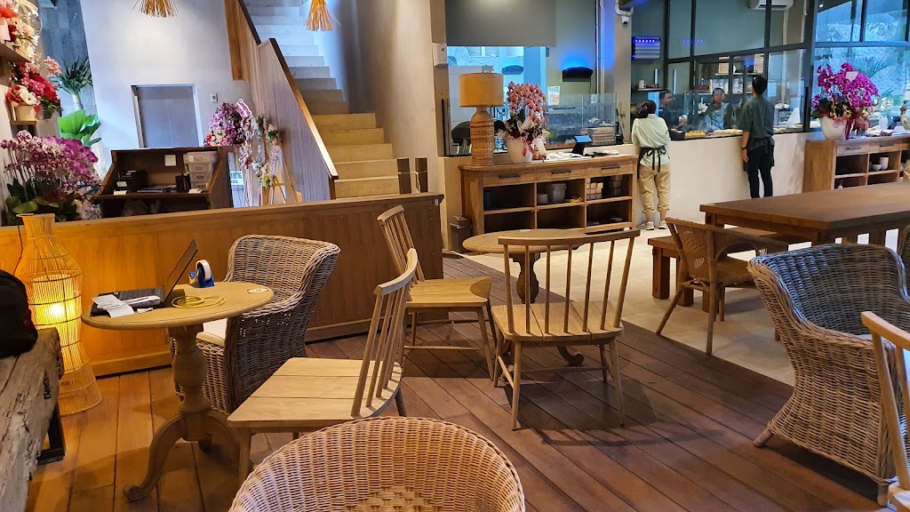 Umanari Bakery & Coffee - hidden gem cafe bandung