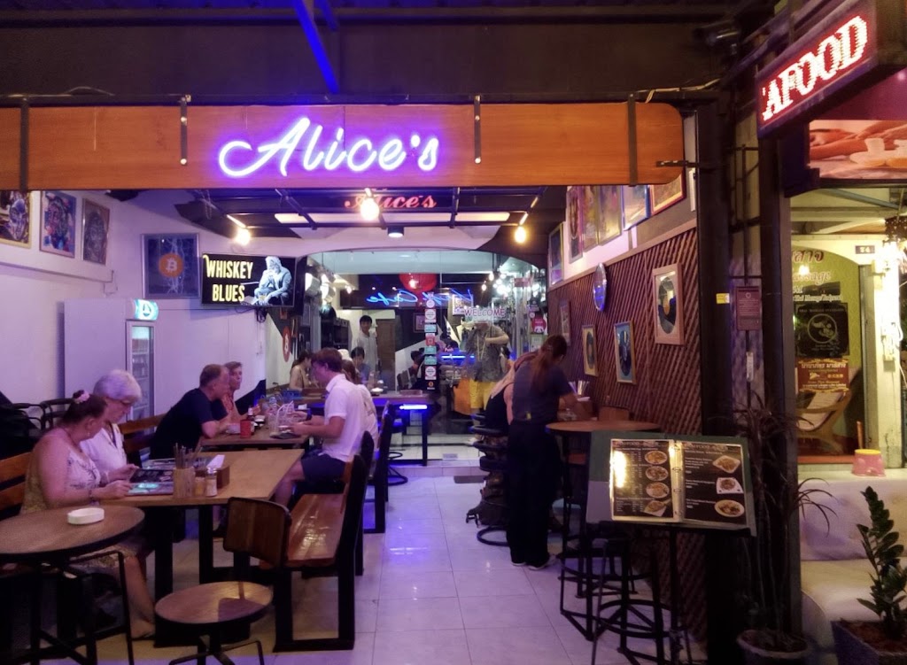 Alice's Restaurant - pad thai Chiang Mai