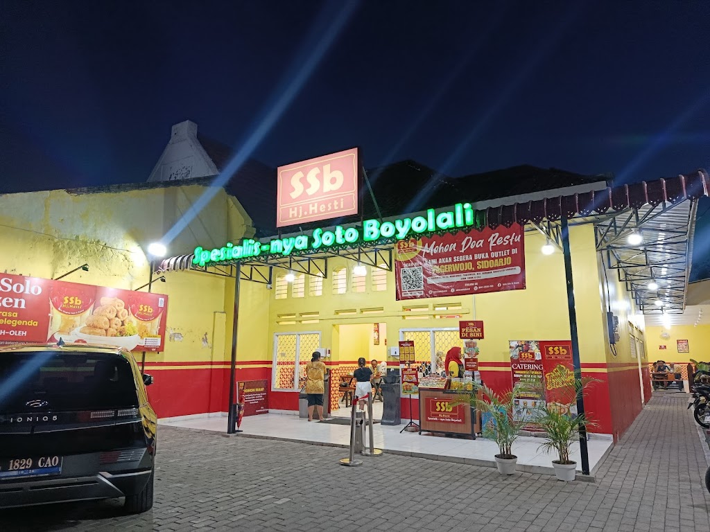 Spesial Soto Boyolali (SSb) Hj Hesti, Cabang Anjasmoro, Surabaya - soto Surabaya
