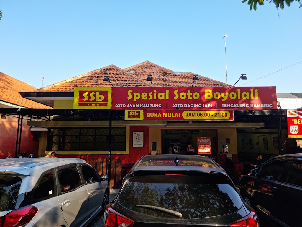 Spesial Soto Boyolali (SSB) Hj. Hesti Widodo, Surabaya - soto Surabaya