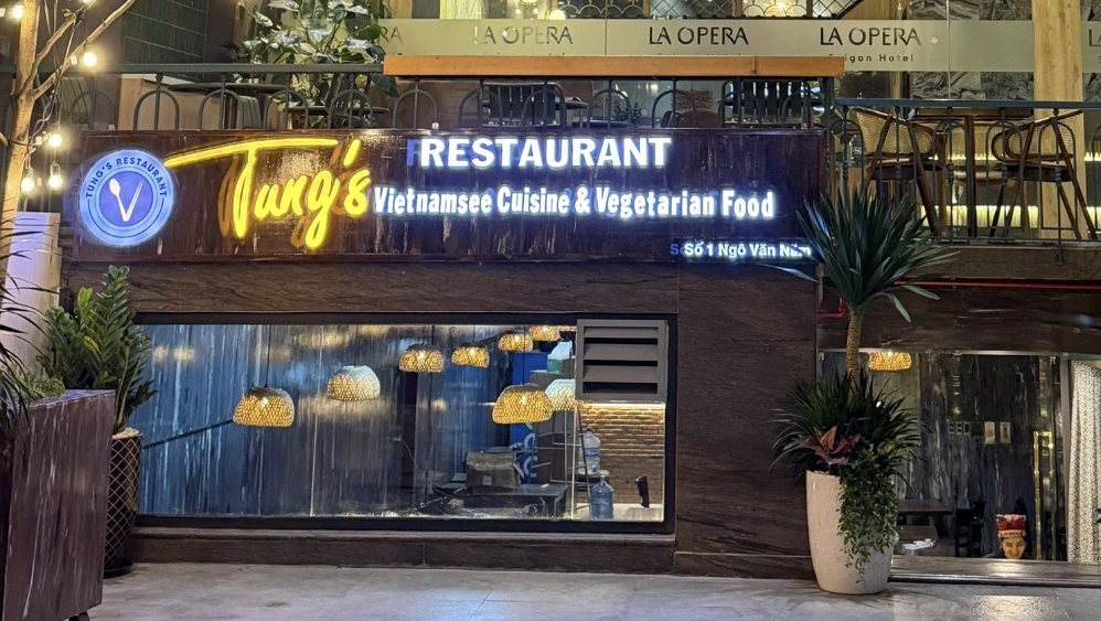 Tung’s Restaurant- Vietnamese cuisine & vegetarian food 2 - banh xeo Ho Chi Minh City