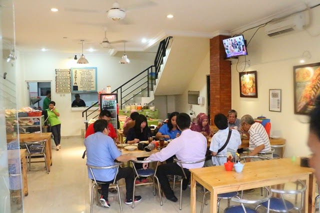 Best Gado-Gado in Jakarta — Gado-Gado Cemara (Sejak 1947)